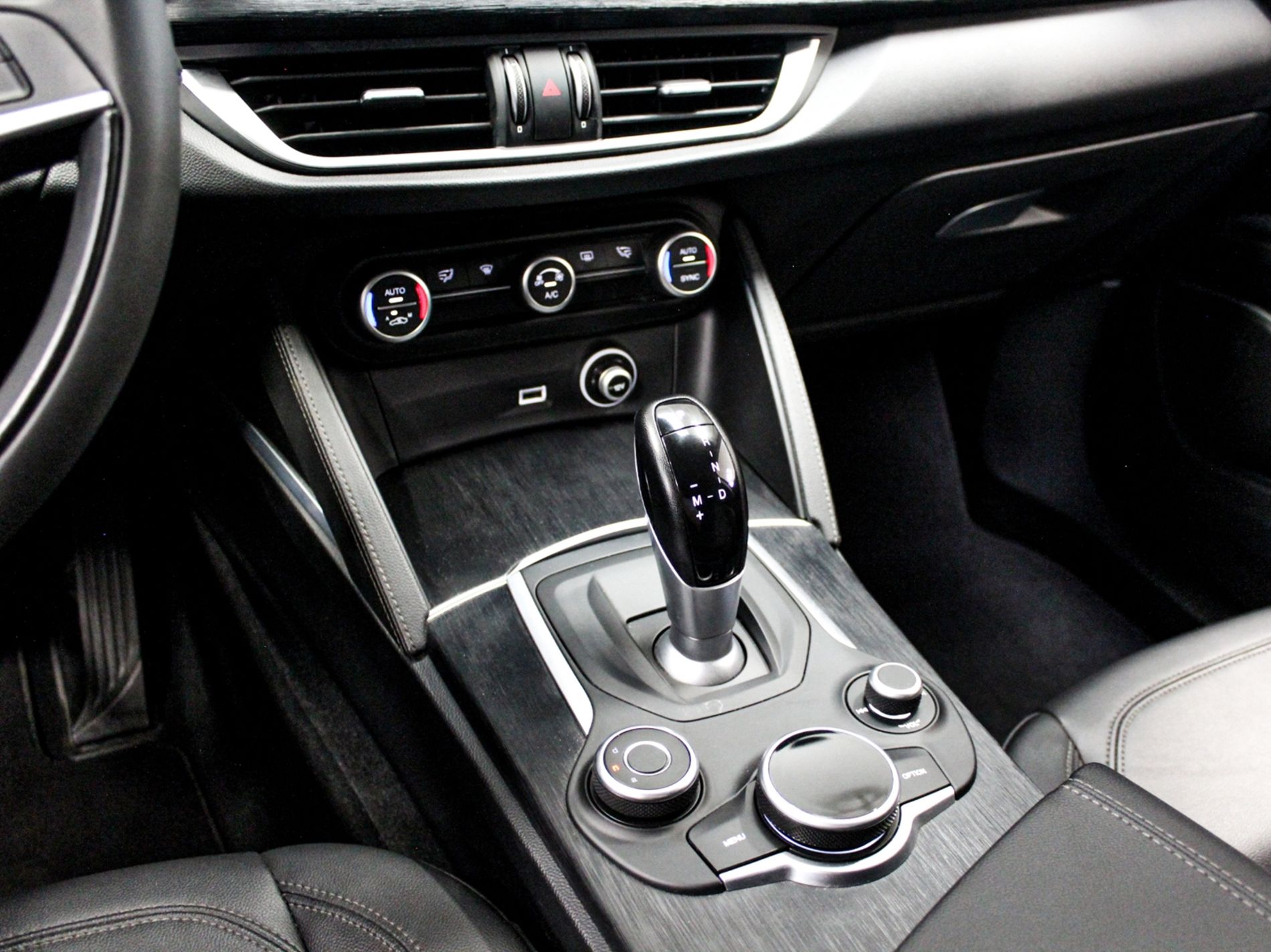 Stelvio 2.2 t Super Q4 210cv auto - Autoviemme